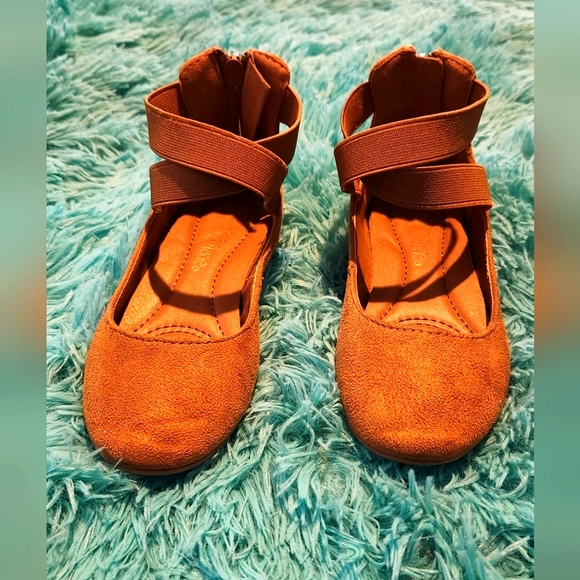 Classic Ballerina Flats with Elastic Crossing Ankle Straps Ballet Flat Yoga Flat - Picture 2 of 6